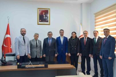 BŞEÜ Diş Hekimliği Fakültesinde devir teslim töreni