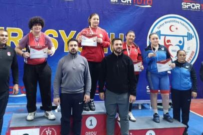 Burdurlu genç halterci, Türkiye ikincisi oldu