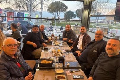 Burhaniye’de bağımsız meclis üyeleri basına iftar verdi