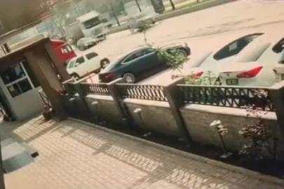 Bursa’da faciadan dönüldü: Tır otomobili metrelerce sürükledi