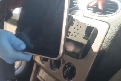 Bursa’da film gibi operasyon, Islak mendilden, aracın zulasına… Hepsi tek tek çıktı