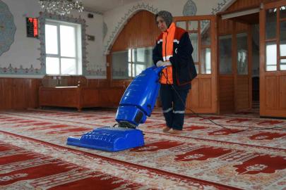 Camiler bayrama hazır