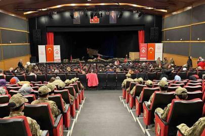 Çanakkale ruhu Erzurum’da sahneye taşındı