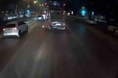 Çekici otomobili yola düşürdü