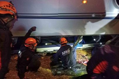 Ceza infaz kurumuna ait servis aracı devrildi: 16 yaralı