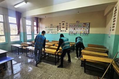 Cizre’de denetimli serbestlik yükümlüleri 16 ayda 212 okulu temizledi