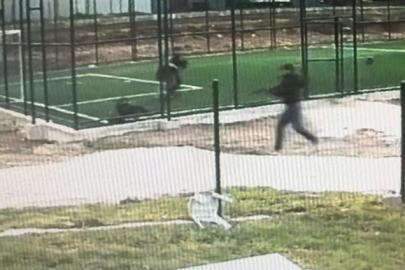 Çocuk parkında silahlı dehşet: Ateş açarak koştu