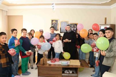 Çocuklara bayram tadında misafirlik