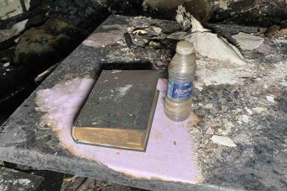 Çorum’da yanan gecekonduda Kur’an-ı Kerim meali zarar görmedi