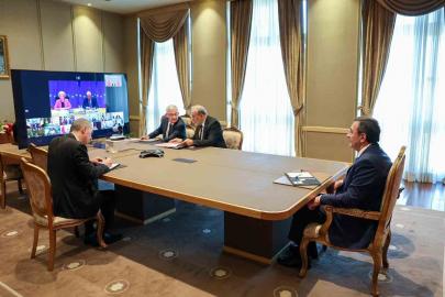 Cumhurbaşkanı Yardımcısı Yılmaz: "Üçüncü ülkeleri de hedef alan saldırıları kınıyor, çatışmaların sona ermesi için diplomatik çabalarımızı çok taraflı olarak sürdürüyoruz"