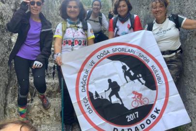 Datça’da kadınlar 8 Mart için doğada yürüdü