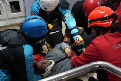 Deprem tatbikatı gerçeği aratmadı