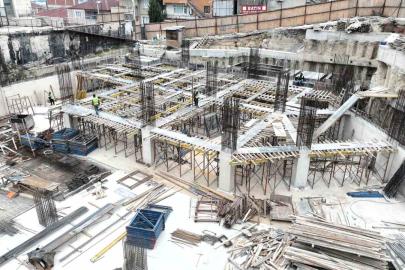 Dilovası Kent Meydanı Projesi’nde inşaat çalışmaları hızla ilerliyor