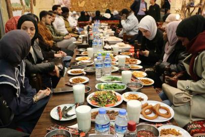 Diyarbakır Bismil Türkmenler Derneği iftar programı düzenledi