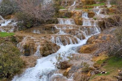 Doğaseverlerden Başdeğirmen Şelalesi’ne yoğun ilgi