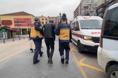 Dolmuşta fenalaşan yolcu hastaneye kaldırıldı