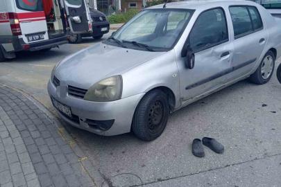 Dönüş yasağına uymayan otomobile motosiklet çarptı: 2 yaralı