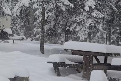 Düzce’nin yüksek kesimleri beyaza büründü: Kar kalınlığı 40 santimetreye ulaştı