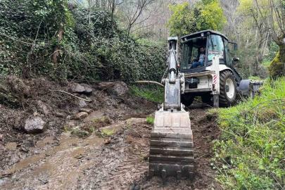 Efeler Belediyesi yol çalışmalarını sürdürüyor