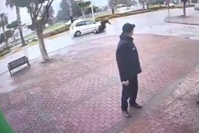 Elektrikli bisiklet sürücüsünü yola savuran kaza kamerada