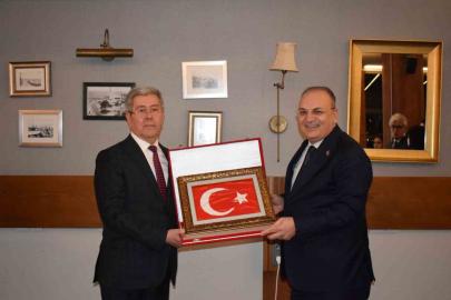 Emekli olan İzmir BAM Başsavcısı Arapoğlu’na veda töreni