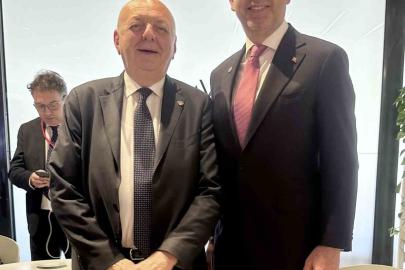 Enerji ve Tabii Kaynaklar Bakanı Bayraktar, İtalyan mevkidaşı Fratin ile bir araya geldi