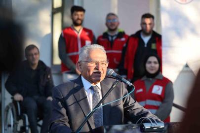 ERÜ’ye Kızılay Butik Giyim Merkezi açıldı