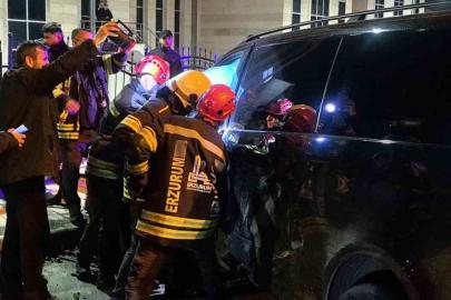 Erzurum’da feci kaza: Kavşak adeta savaş alanına döndü