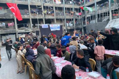 Esenler’den Gazze’ye 10 bin kişilik iftar sofrası
