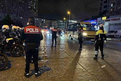 Esenyurt’ta polis ekiplerinden trafik denetimi