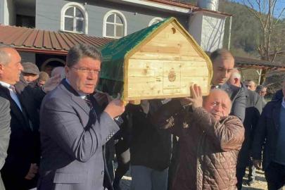 Eski Adalet Bakanı Tunç’un acı günü