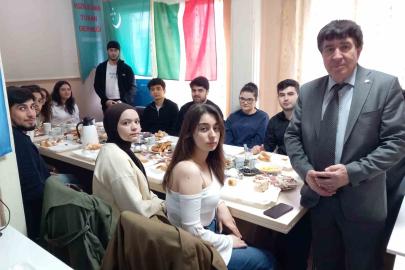 Eskişehir’de okuyan Türk dünyası öğrencileri kahvaltıda buluştu