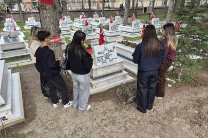 Eskişehirliler 18 Mart’ta şehitlerini unutmadı