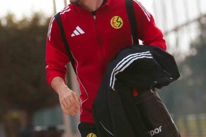 Eskişehirspor, Karşıyaka deplasmanı için yola çıktı