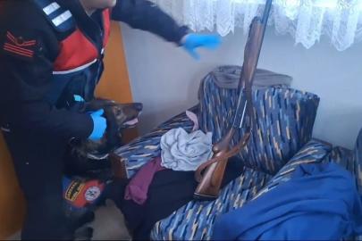 Evdeki cephanelik jandarma operasyonuyla ele geçirildi