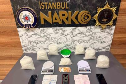 Fatih’te düzenlenen operasyonda 6 kilo 550 gram uyuşturucu madde ele geçirildi, 2 gözaltı