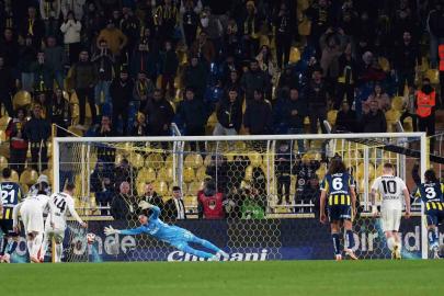 Fenerbahçe, kalesini gole kapatamıyor