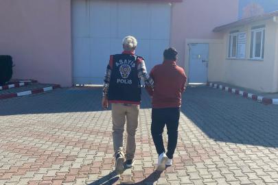 Fethiye’de 20 yıl hapis cezası bulunan cezaevi firarisi yakalandı