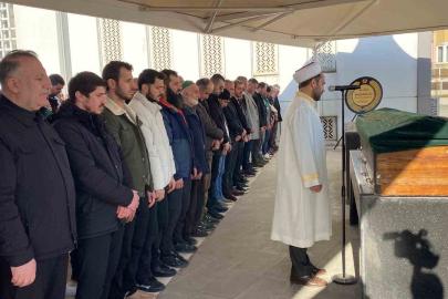 Futbolcu Mesut Özdemir’in babası Kocaeli’de son yolculuğuna uğurlandı