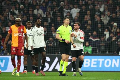 Galatasaray, Beşiktaş ile oynadığı son 5 derbide 4 kırmızı kart gördü