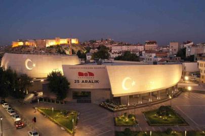 Gaziantep Büyükşehir ev sahipliğinde "İnsan Aklı Nasıl Çalışır" söyleşisi