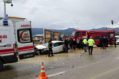 Gaziantep’te tır ile otomobil çarpıştı: 2 yaralı