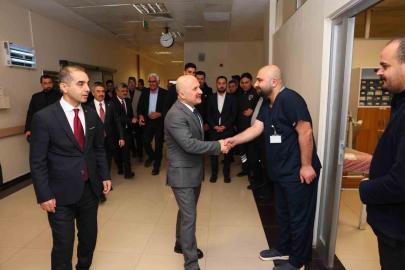 Görev başındaki personellerin bayramı kutlandı