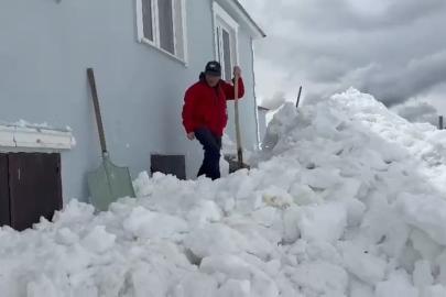Gümüşhane’de akılalmaz olay: Ayılar bu kez kapıdan değil pencereden girdi