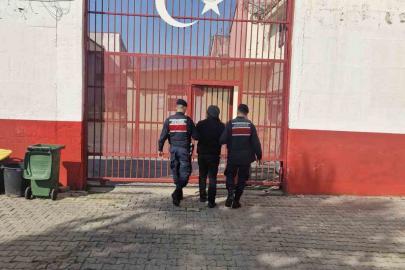 Hapis cezasıyla aranıyordu jandarmadan kaçamadı