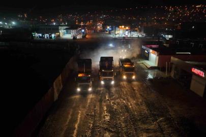 Hatay Büyükşehir Belediyesi ve Antakya Belediyesi’nden asfalt seferberliği