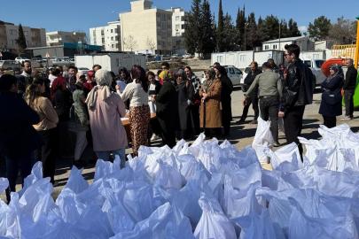 Hayırseverden binlerce aileye gıda yardımı