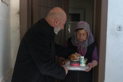 Hizmetleriyle gönüllerde taht kuran Başkan Çolakbayrakdar’a dualarla teşekkür