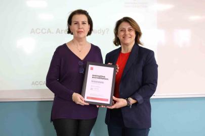 İEÜ İşletme Fakültesi’nden sınırları aşan başarı