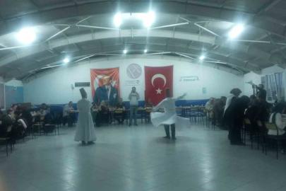 İftar sonrası öğrencilerden semazen gösterisi ve Ramazan manileri